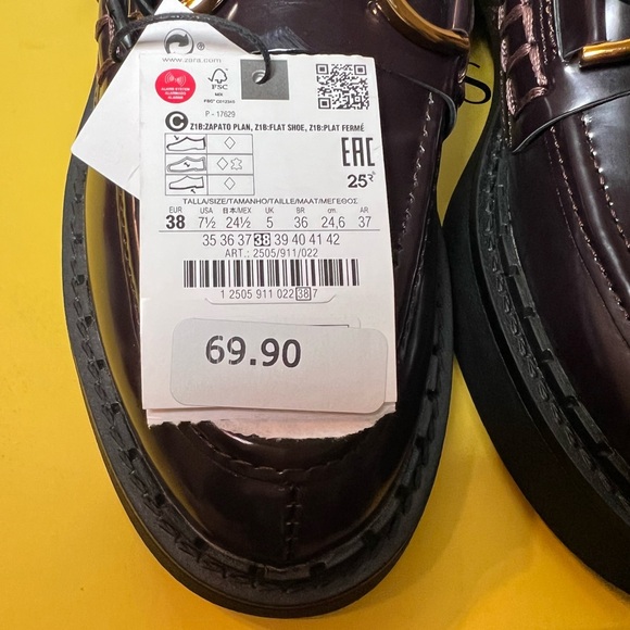 Zara Lug Sole Loafers. Burgundy. NWT